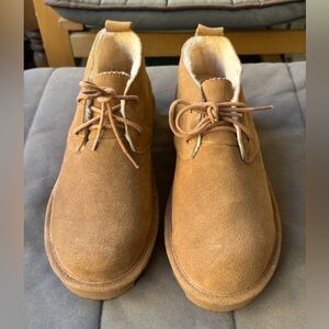 Bearpaw woman size 11 w